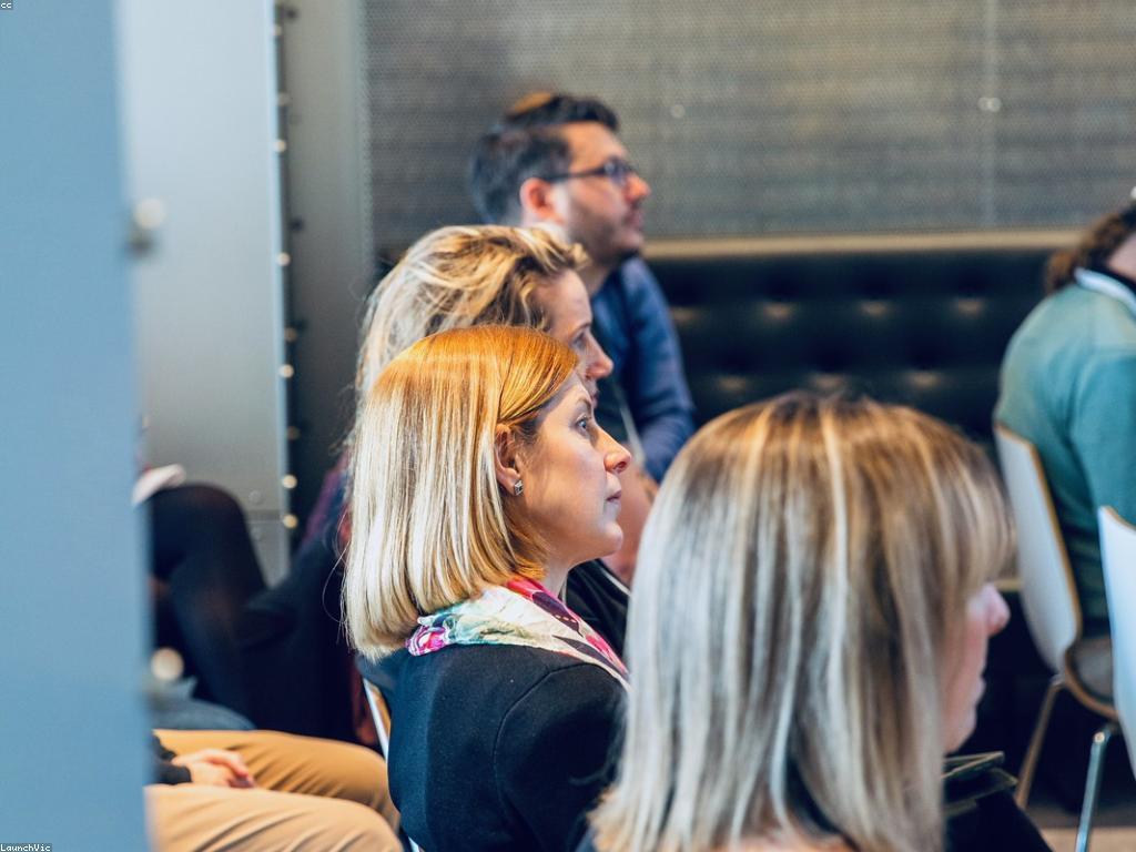 ការសិក្សាអំពីគន្លងលេងស្លតនិងការអភិវឌ្ឍន៍អាជីព